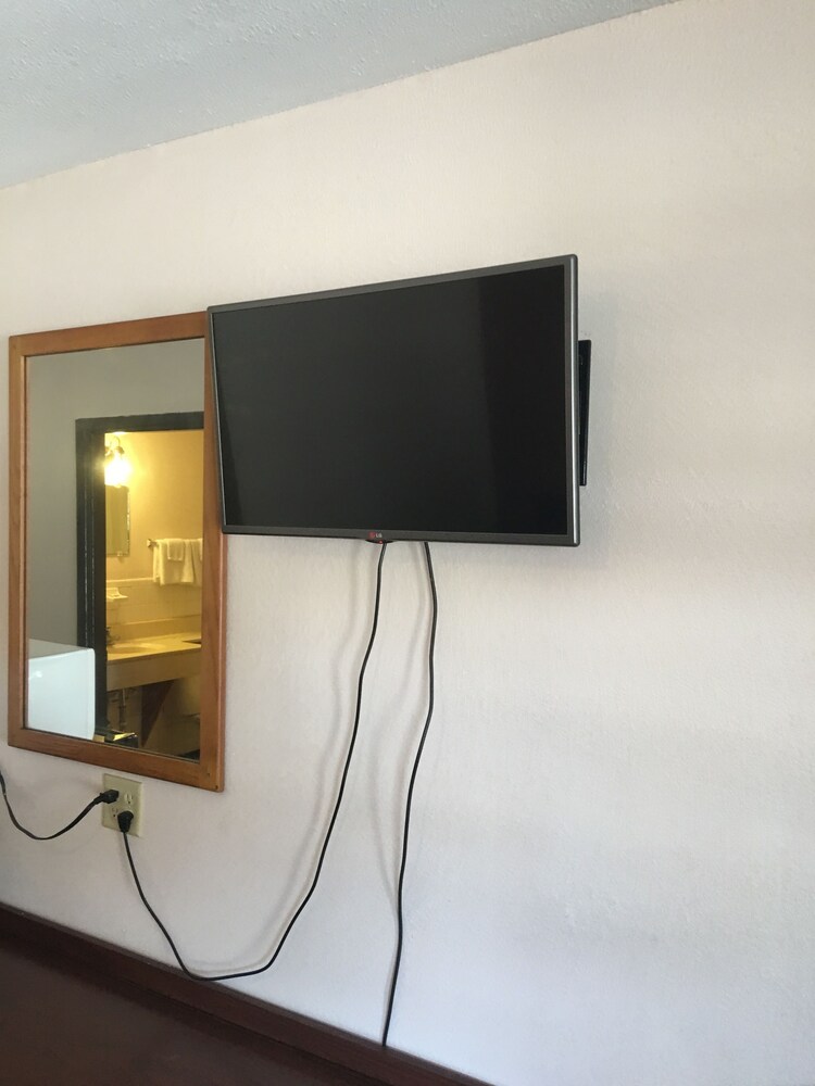 Best Value Inn Motel Sandusky - photo 5