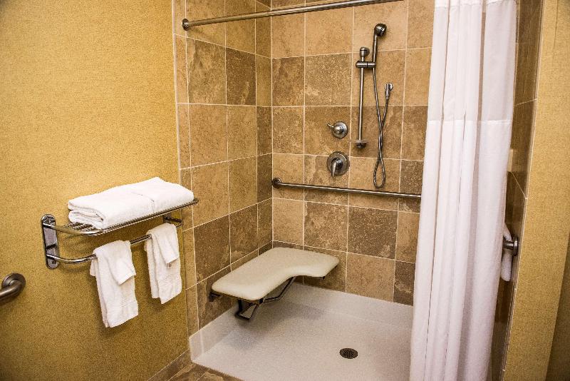 Hampton Inn Plover Stevens Point - photo 33