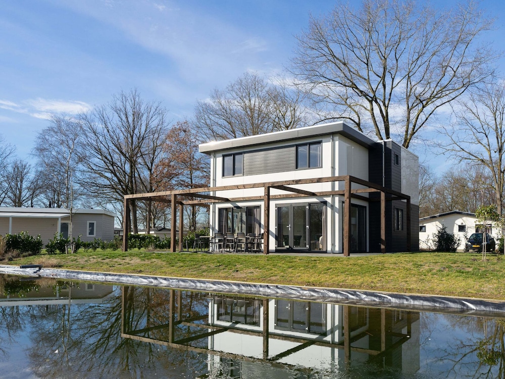 Chalet Aleblie — 4-Star Luxury Hotel in Roosteren, Netherlands