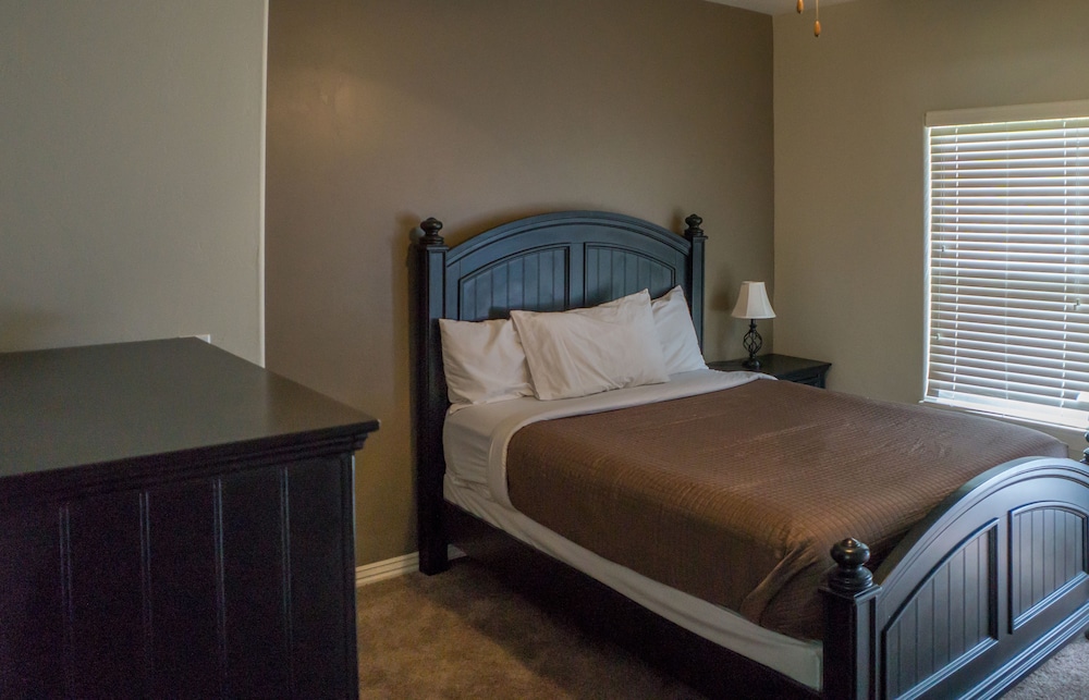 Candlewyck Cove Resort - photo 12