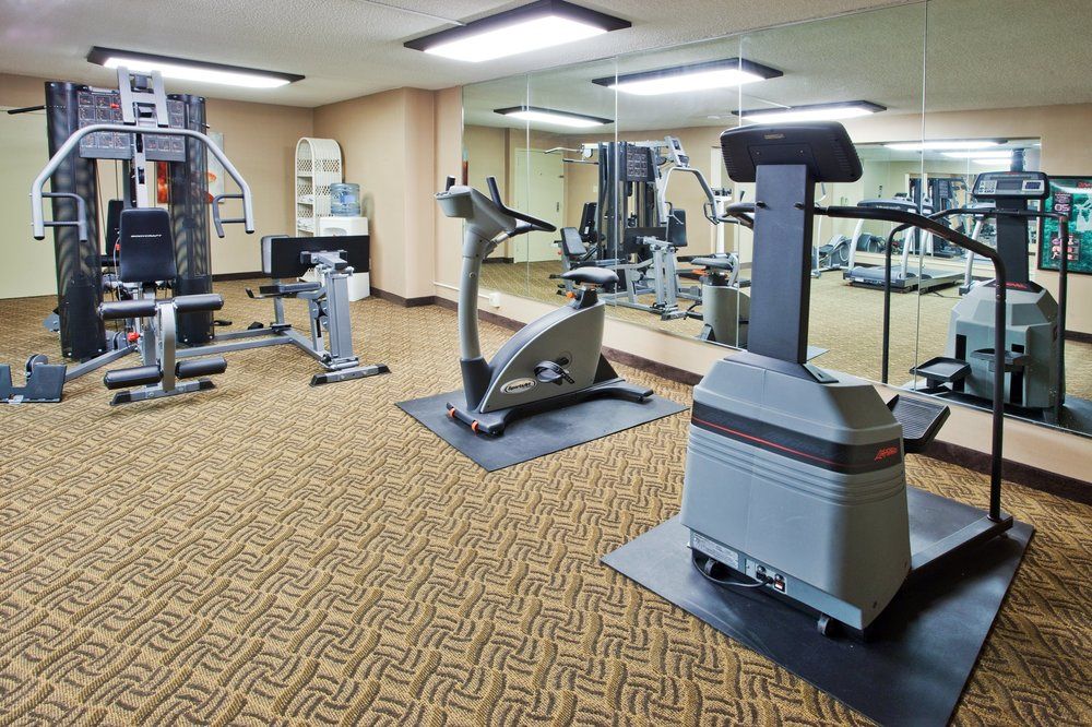 Holiday Inn Columbus North I 185 - photo 26