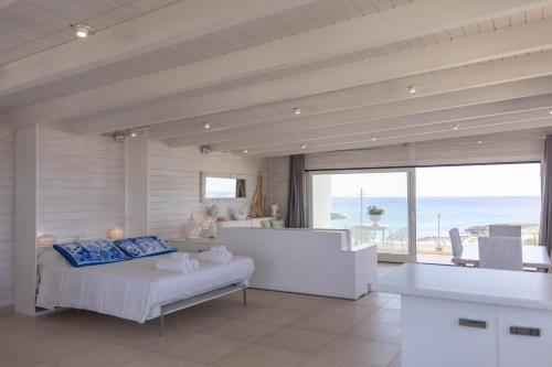 Casa Dansodà sul mare — 4-Star Luxury Hotel in Porto Cesareo, Italy