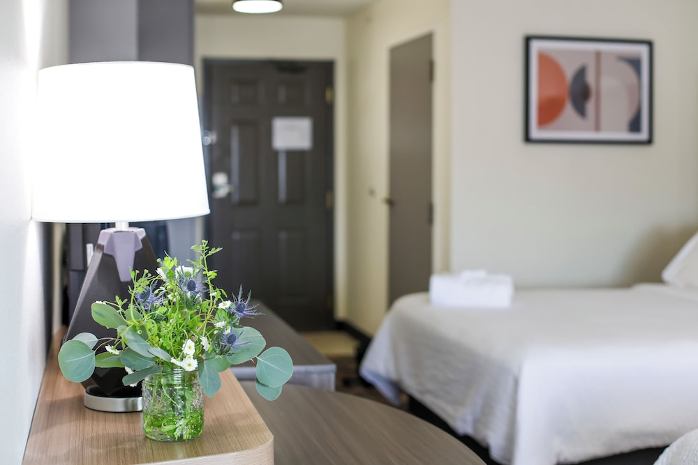Holiday Inn Redding by IHG - photo 33