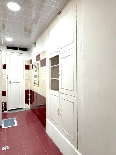 Old Tbilisi Authentic spacious 3BR Apartment with Balcony Walk to Freedom Sq Family friendly