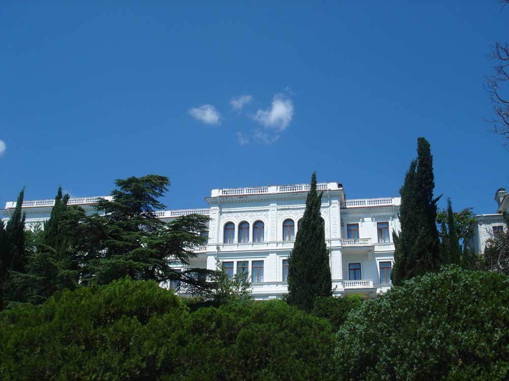 Livadija — hotel in Livadiya