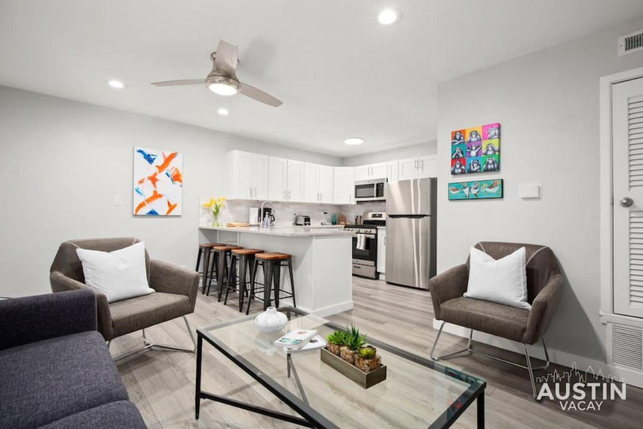 Recently Renovated Clarksville Apt for 4 and Parking — 4-Star Luxury Hotel in Austin, United States