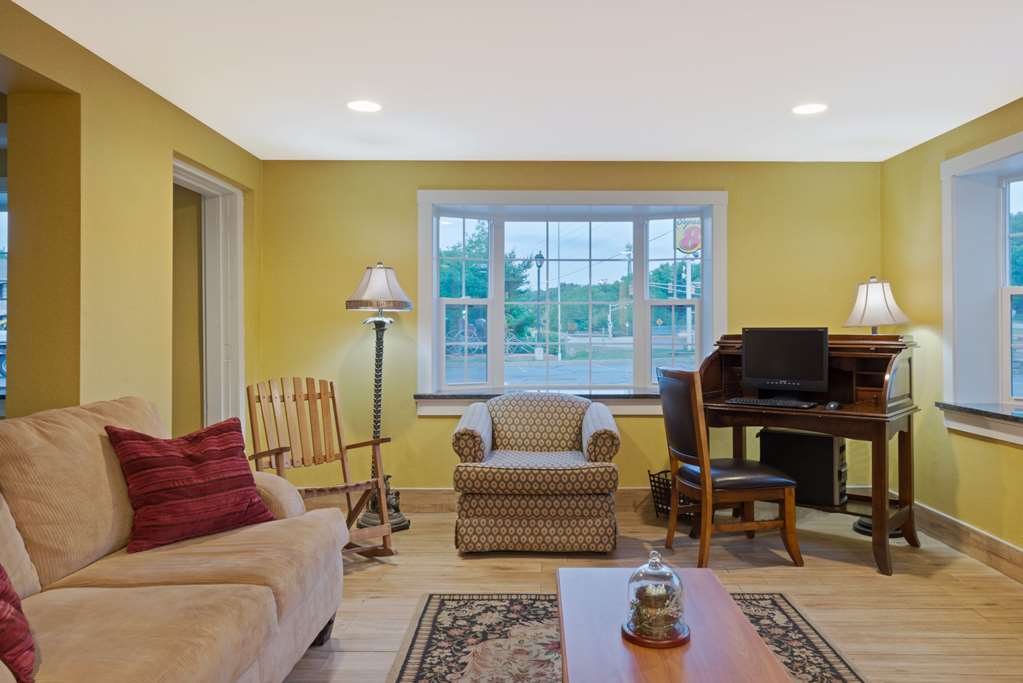 Super 8 by Wyndham Sturbridge - photo 3