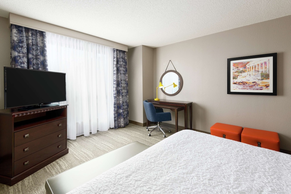 Hampton Inn & Suites National Harbor Alexandria Area - photo 8