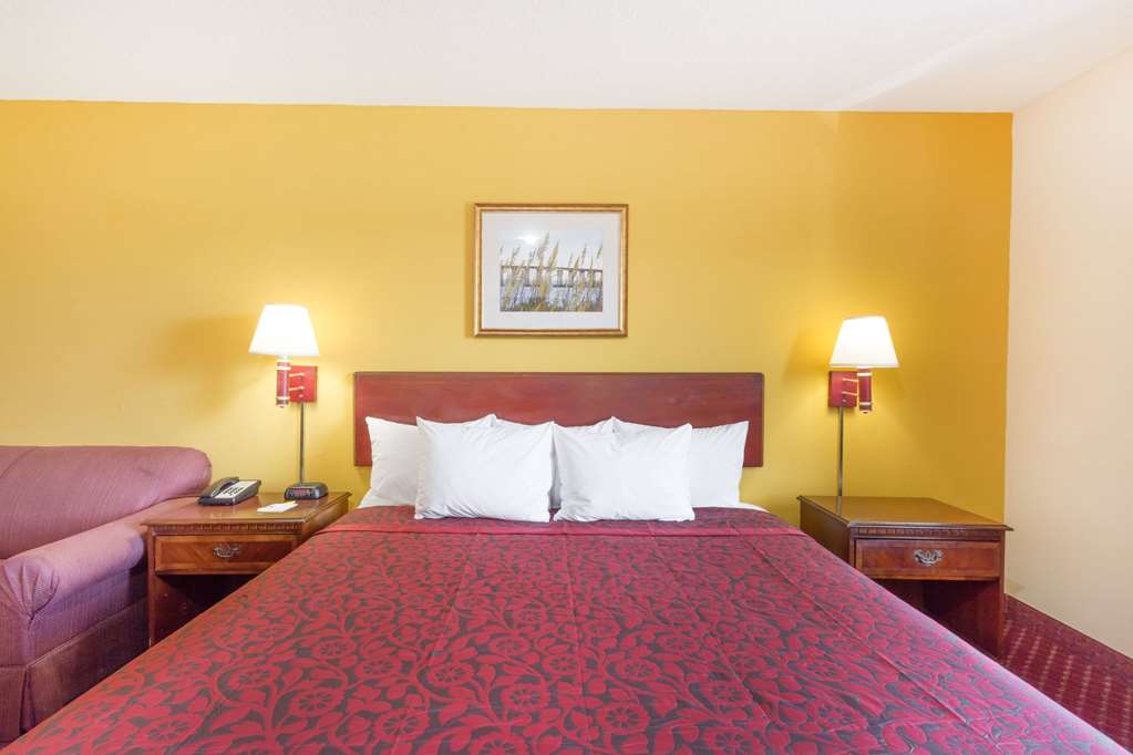 Days Inn by Wyndham Tappahannock - photo 12