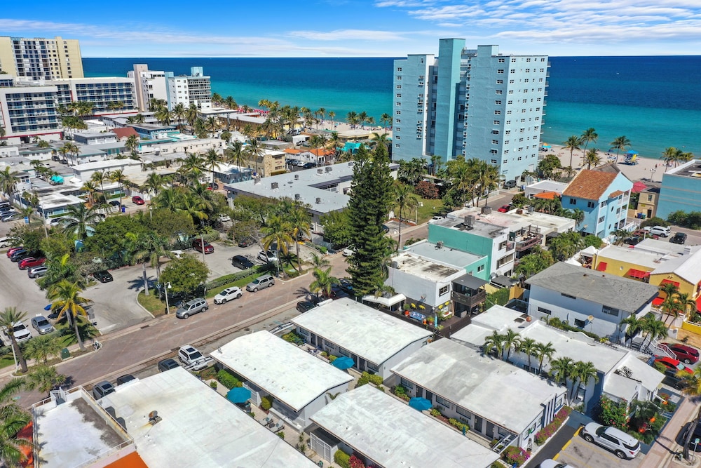 Hollywood Beach Suites - photo 54