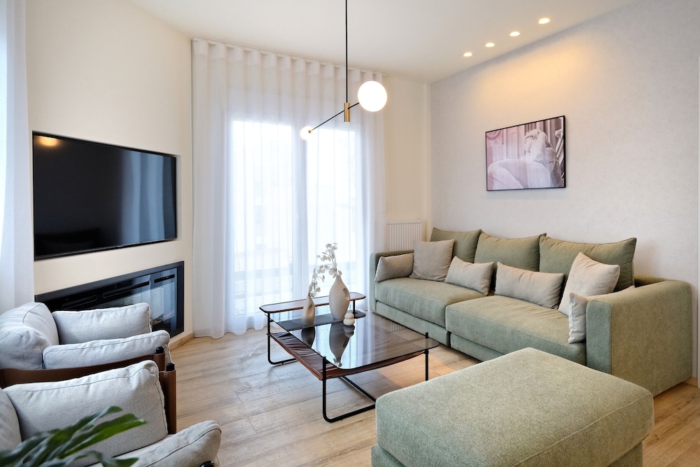 Eos Residence — 4-Star Luxury Hotel in Athens, Greece