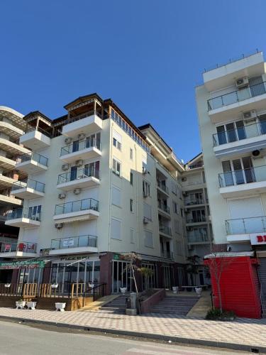 Horizonti Blu in Shengjin, Albania