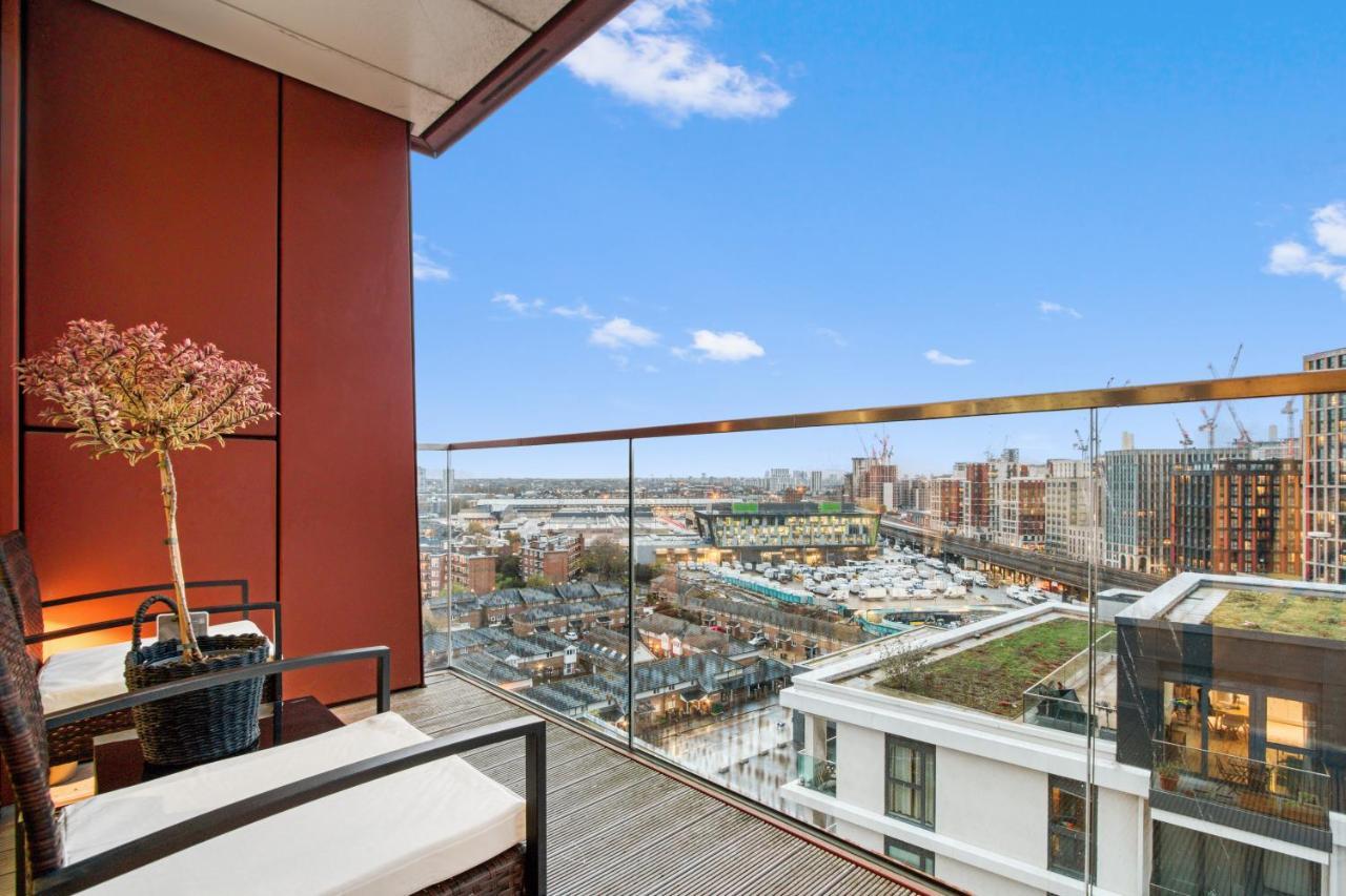 2 Bed 2 Bath Next to Nine Elms Station Zone 1 — 4-Star Luxury Hotel in London, United Kingdom
