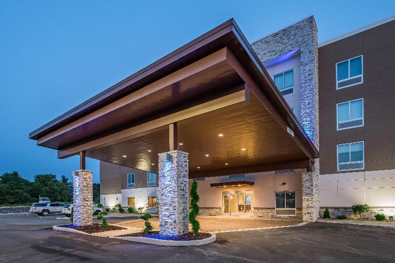 Holiday Inn Express Suites South Bend Casino IHG - photo 11