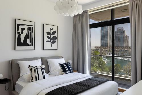 Dubai Marina Two bedrooms apartment with full Marina View — 5-Star Luxury Hotel in Dubai, United Arab Emirates