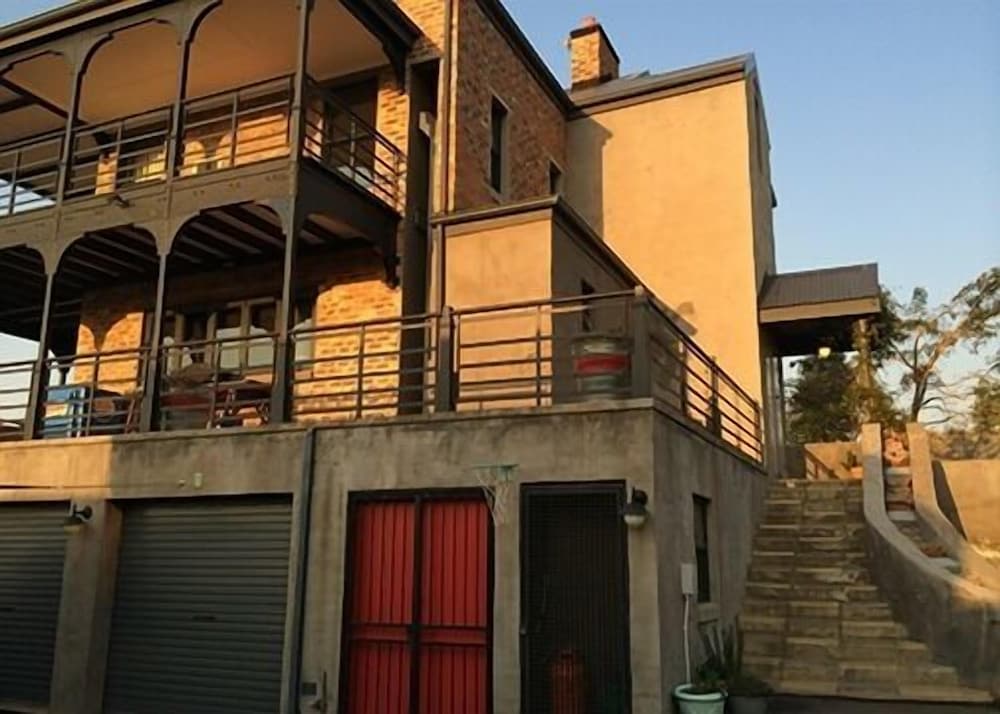 The Warehouse — 4-Star Luxury Hotel in Krugersdorp, South Africa