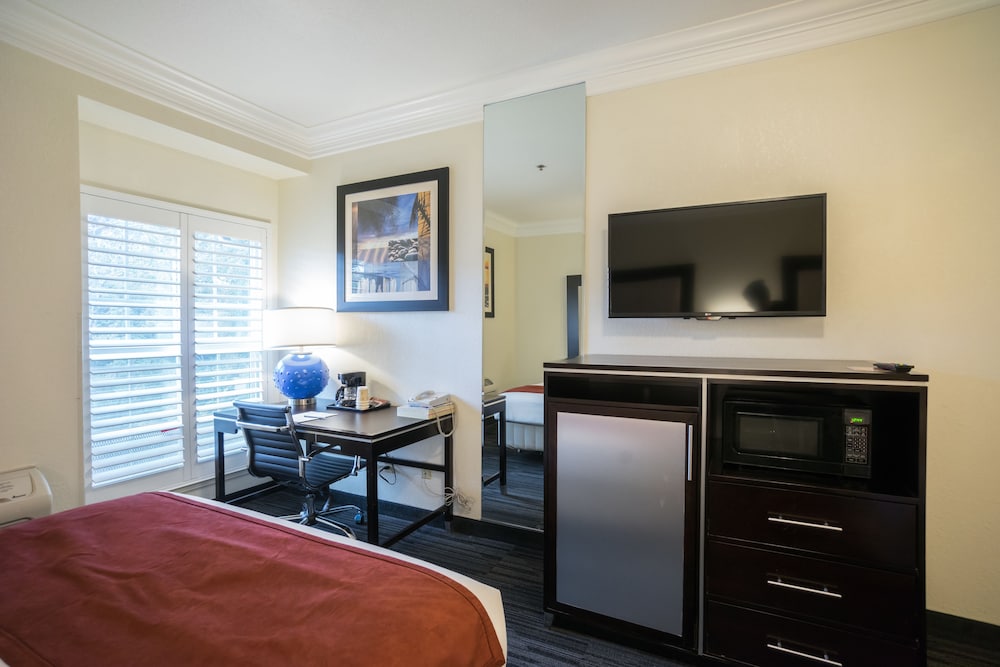 Arena Hotel - photo 14