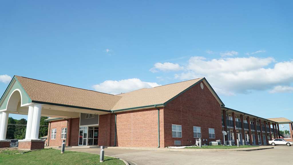 Rodeway Inn Beebe - carbon neutral hotel in Beebe