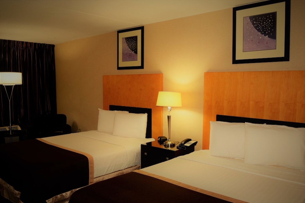 Landmark Inn Hartsville - photo 10
