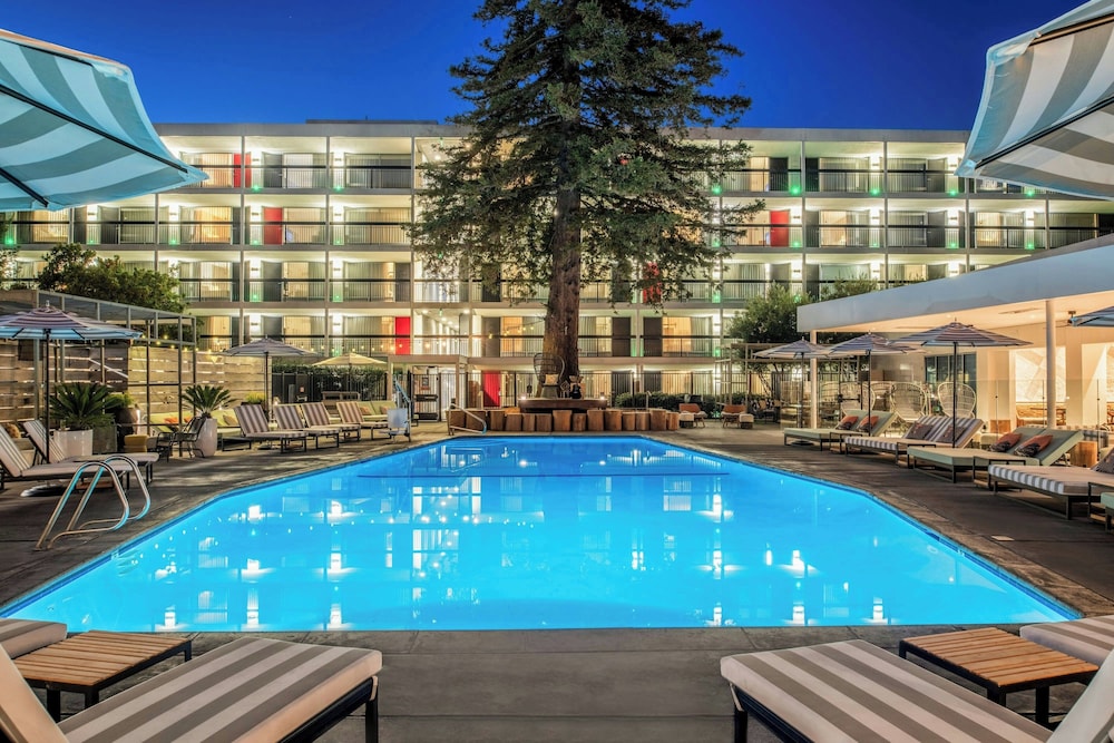 Hotel Paradox Autograph Collection in Santa Cruz, United States