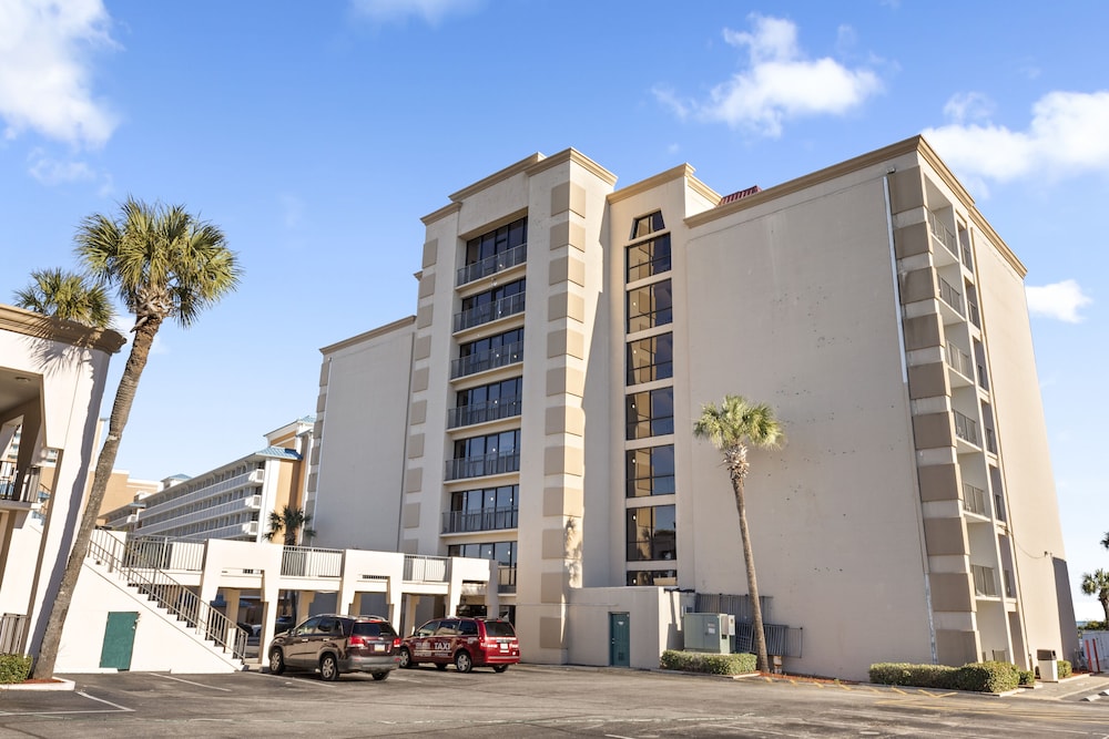 Ocean Crest Inn and Suites - photo 78
