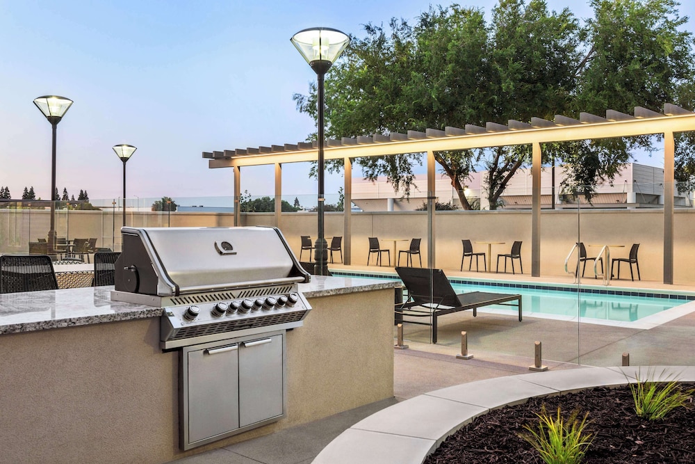 Hampton Inn by Hilton Stockton - photo 20