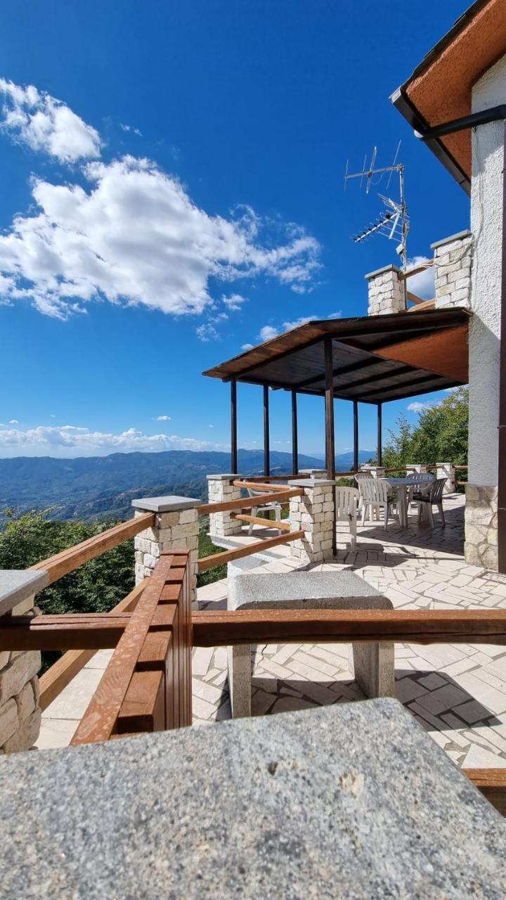 Casa Vacanza Le Viste Holiday Home And Spa 17317970 — Serrone