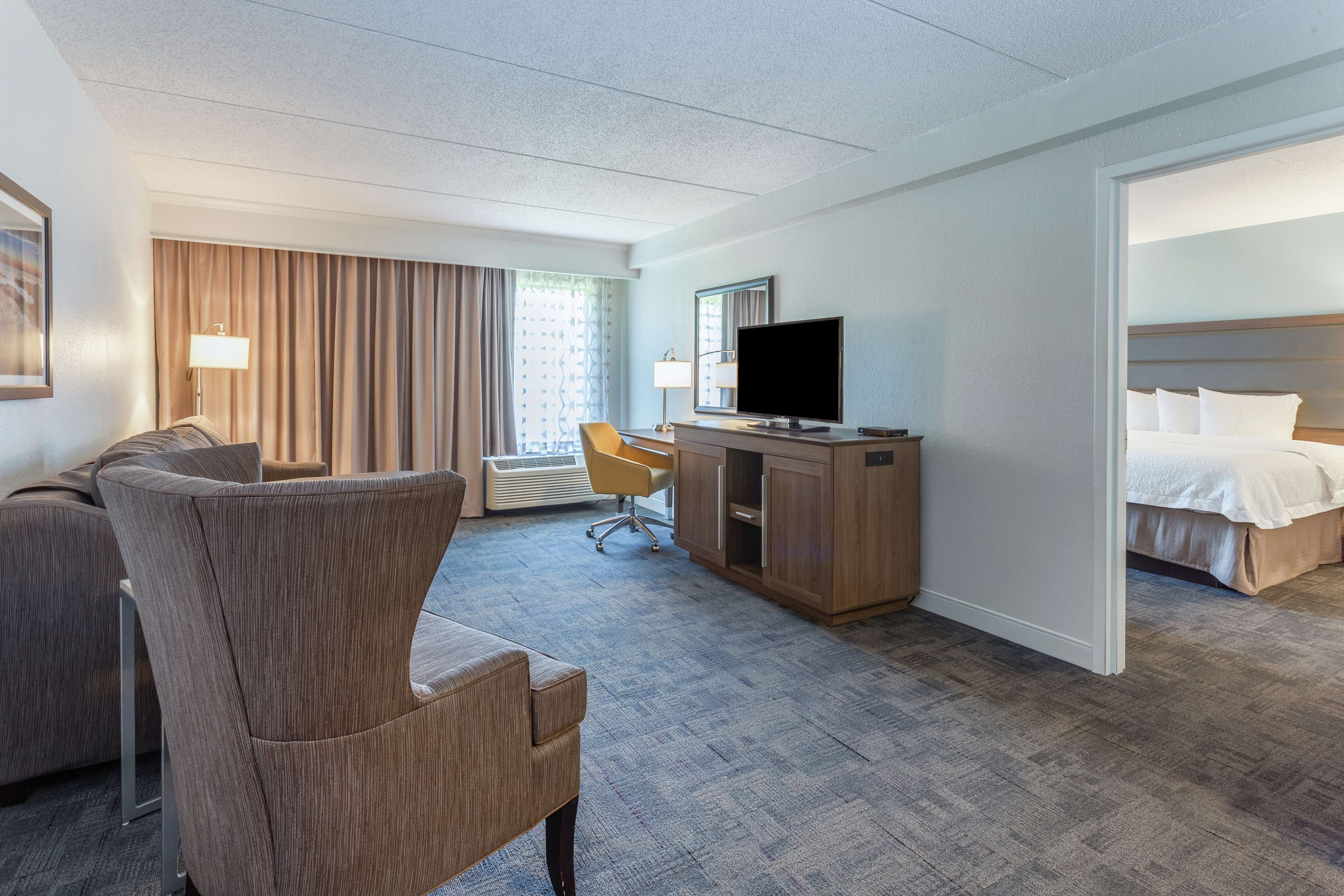 Hampton Inn Groton - photo 23