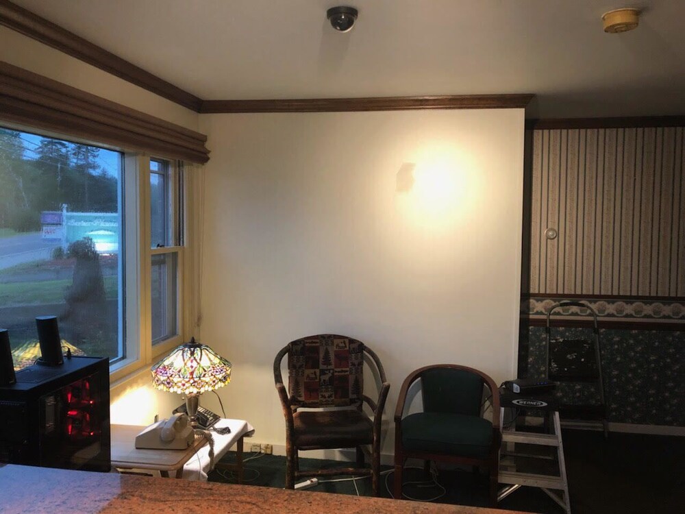Sara Placid Inn & Suites - photo 5