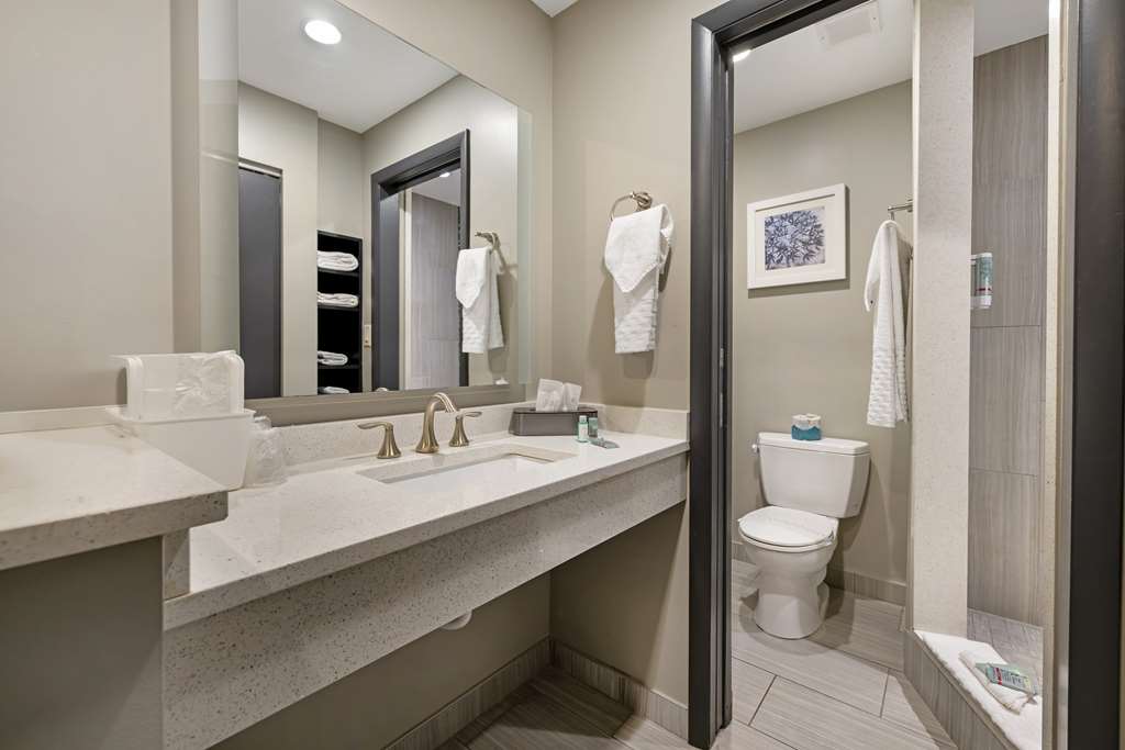 Best Western on the Avenue - photo 25