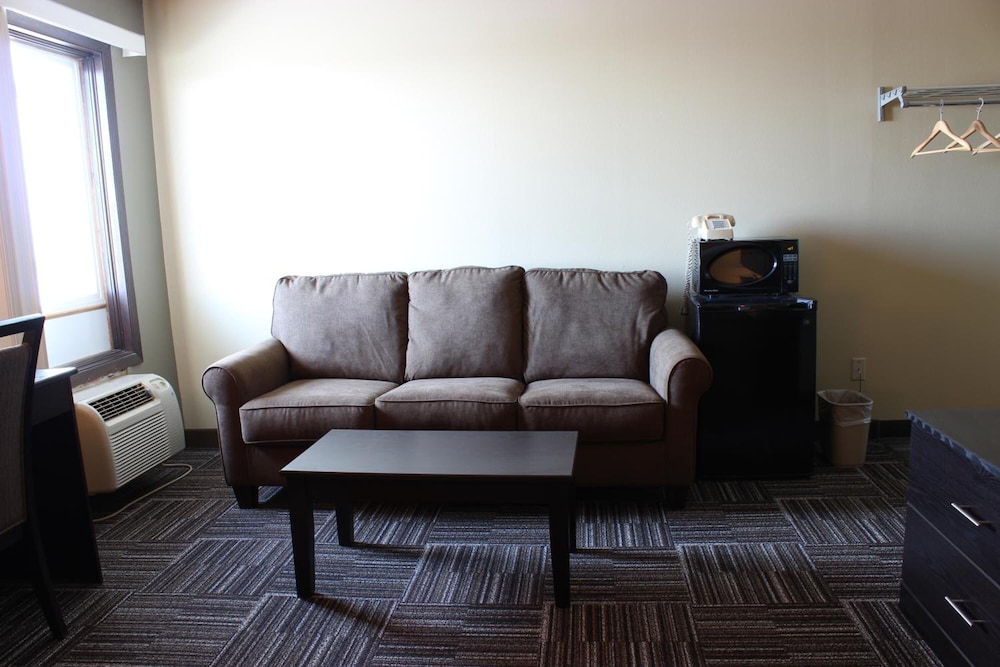 Sunlac Inn Devils Lake - photo 19