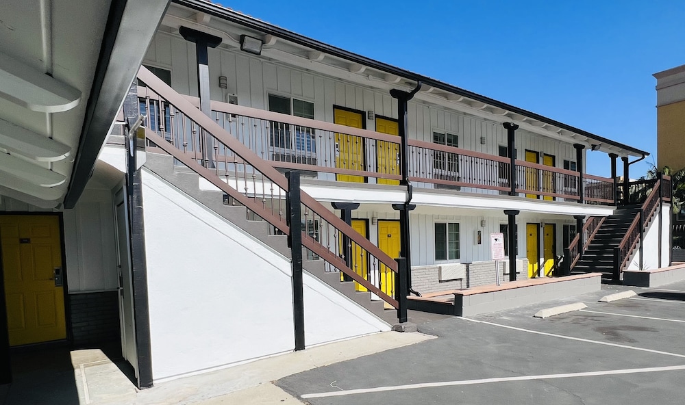 Escondido Inn - photo 28