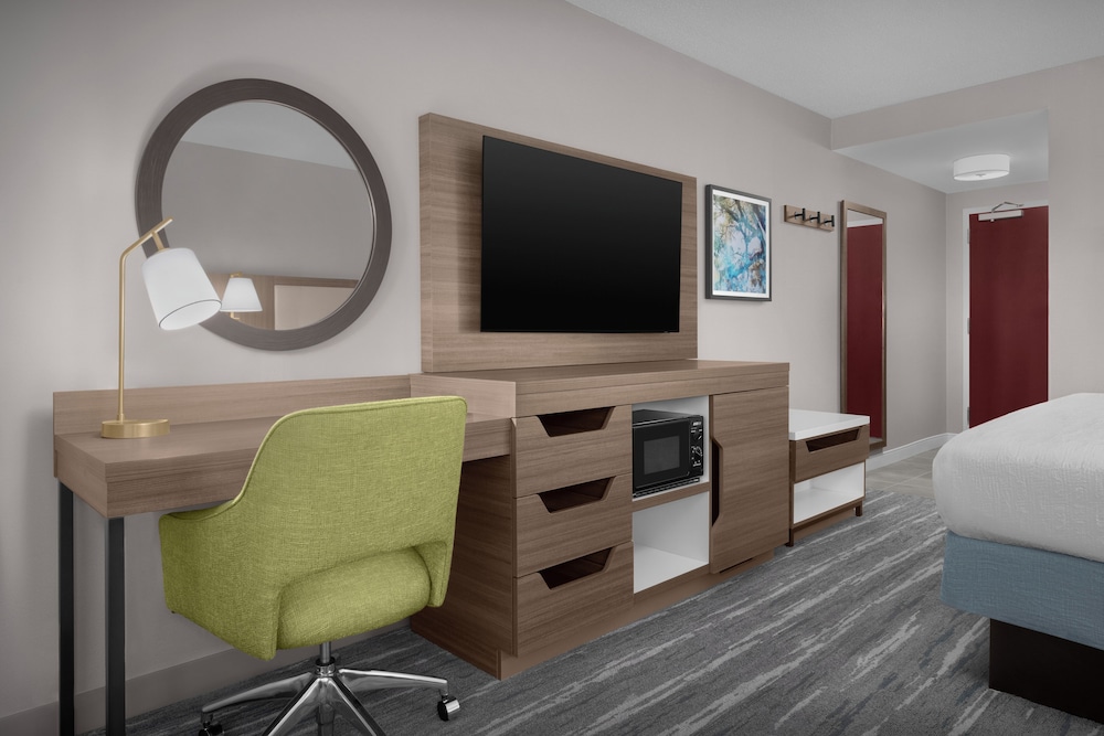 Hampton Inn Ithaca - photo 8