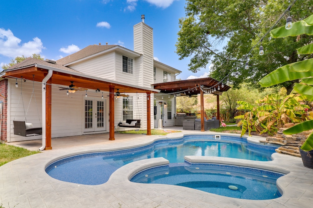 Upscale Pflugerville Paradise w Private Pool — hotel in Pflugerville