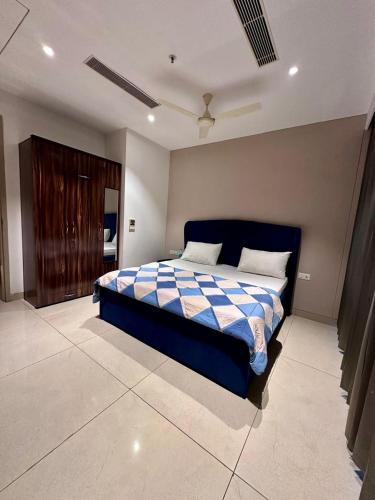 Luxe jacuzzi studio key 2 — 4-Star Luxury Hotel in Gurgaon, India