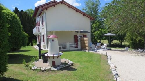 Au petit moulin in Unknown City, France