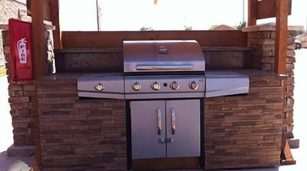 Spark by Hilton Glendive - photo 34