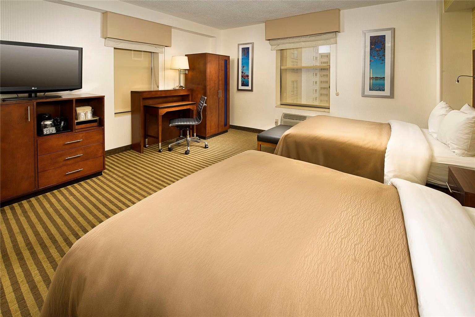 Comfort Inn Downtown DC Convention Center - photo 9