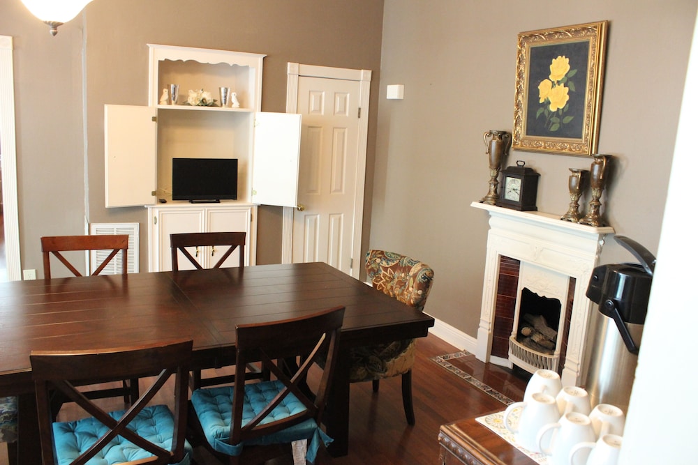Huffman House - photo 27