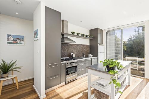 Perfect Family Getaway in Point Lonsdale, Australia