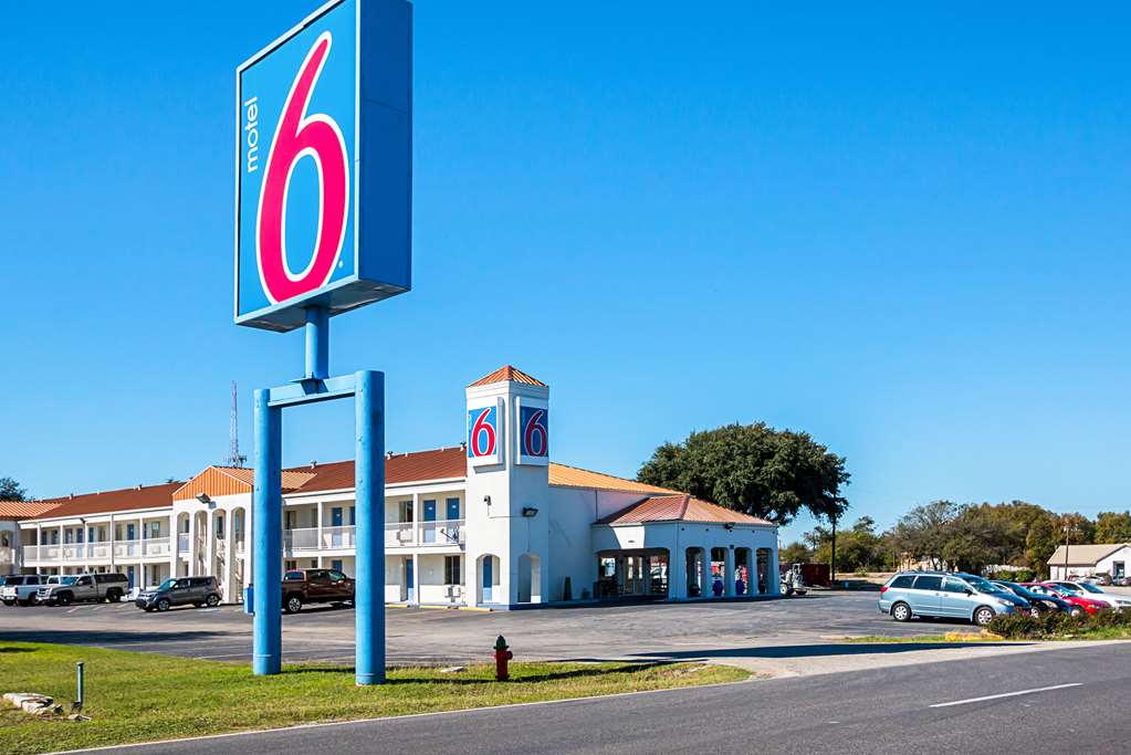 Motel 6 Round Rock TX - featured photo