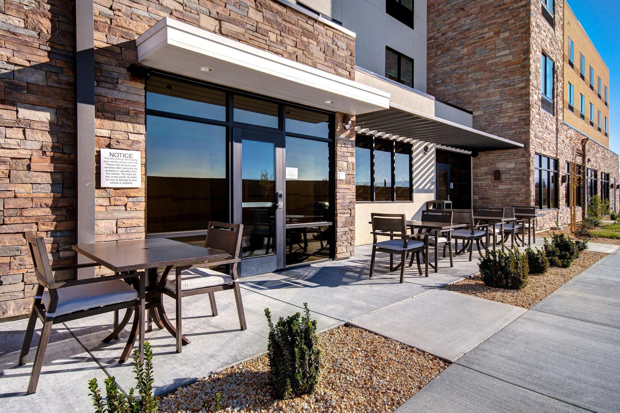 Fairfield by Marriott Inn & Suites Lancaster Palmdale in Lancaster, United States