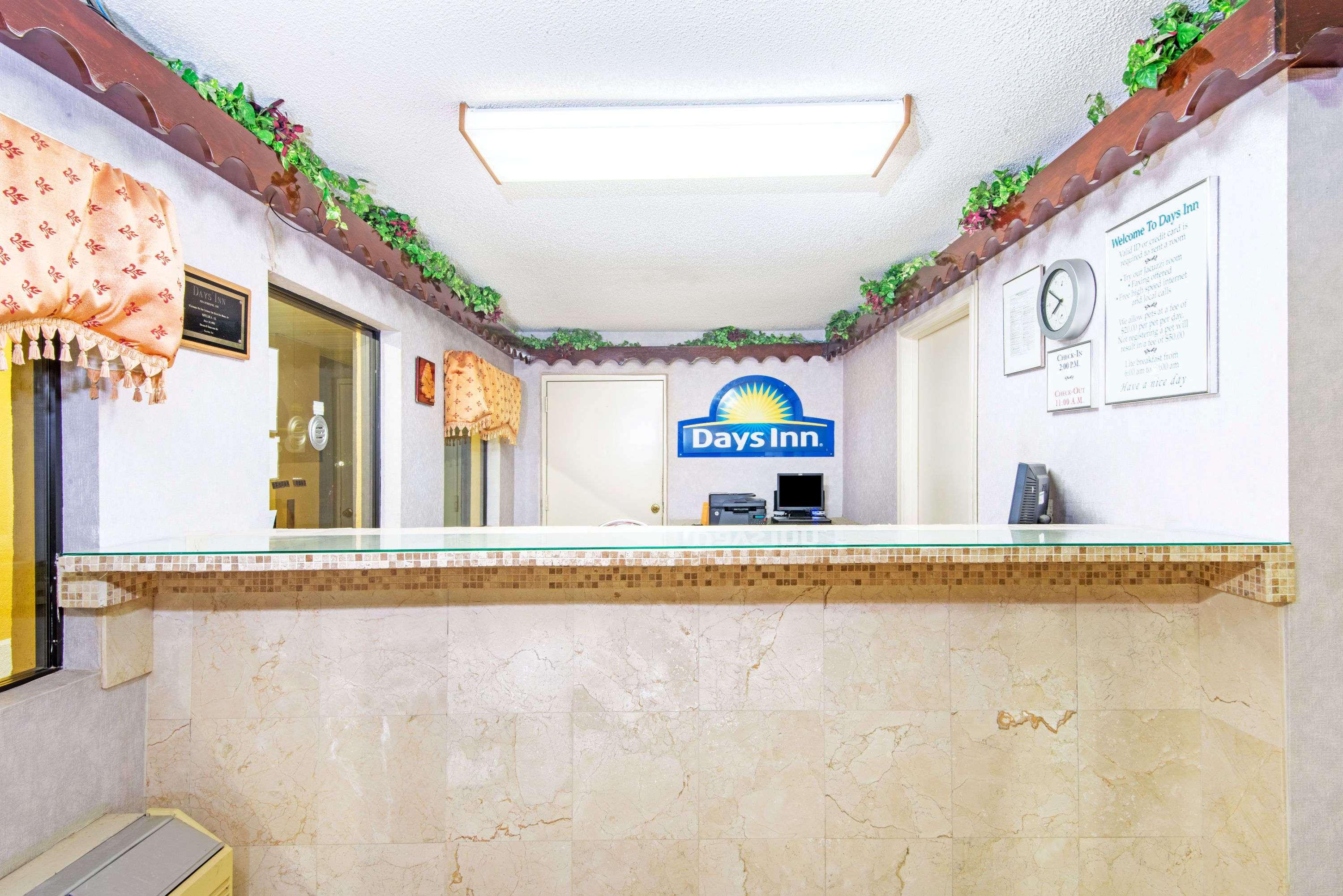 Days Inn Opelika - photo 11