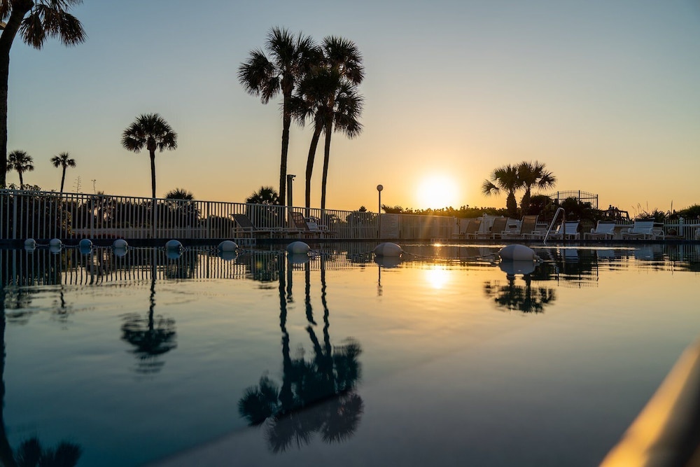 Cocoa Beach Towers by Happy Palm Stays - photo 78