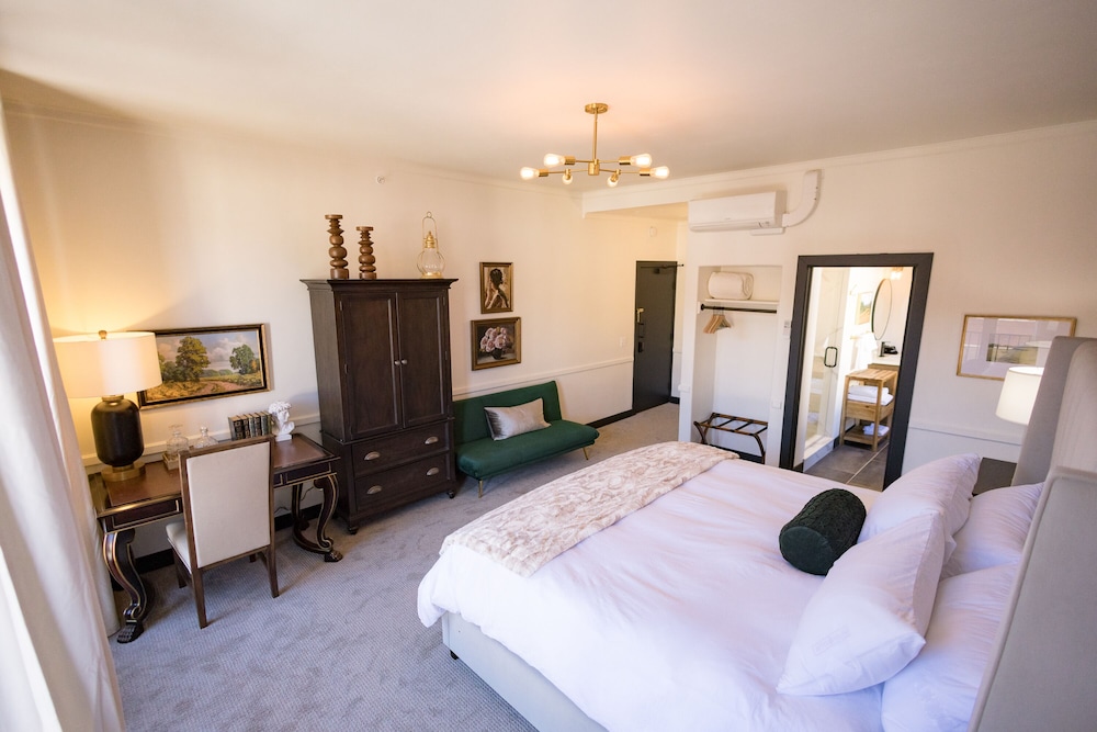 Speakeasy Suites - photo 19