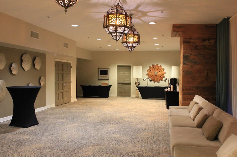 Holiday Inn Miami Beach Oceanfront by IHG - photo 58