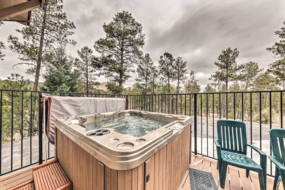 Casa Ruidoso Cabin Hot Tub Views And Pool Table — 4-Star Luxury Hotel in Ruidoso, United States