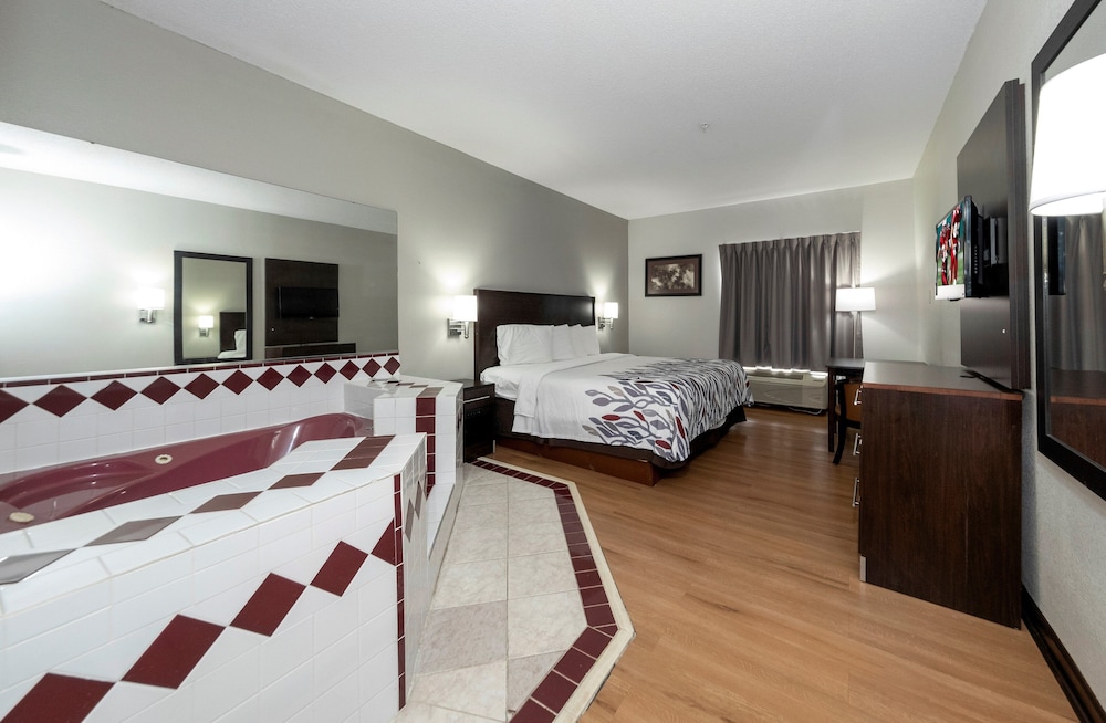 Red Roof Inn Atlanta Southeast Stockbridge - photo 20