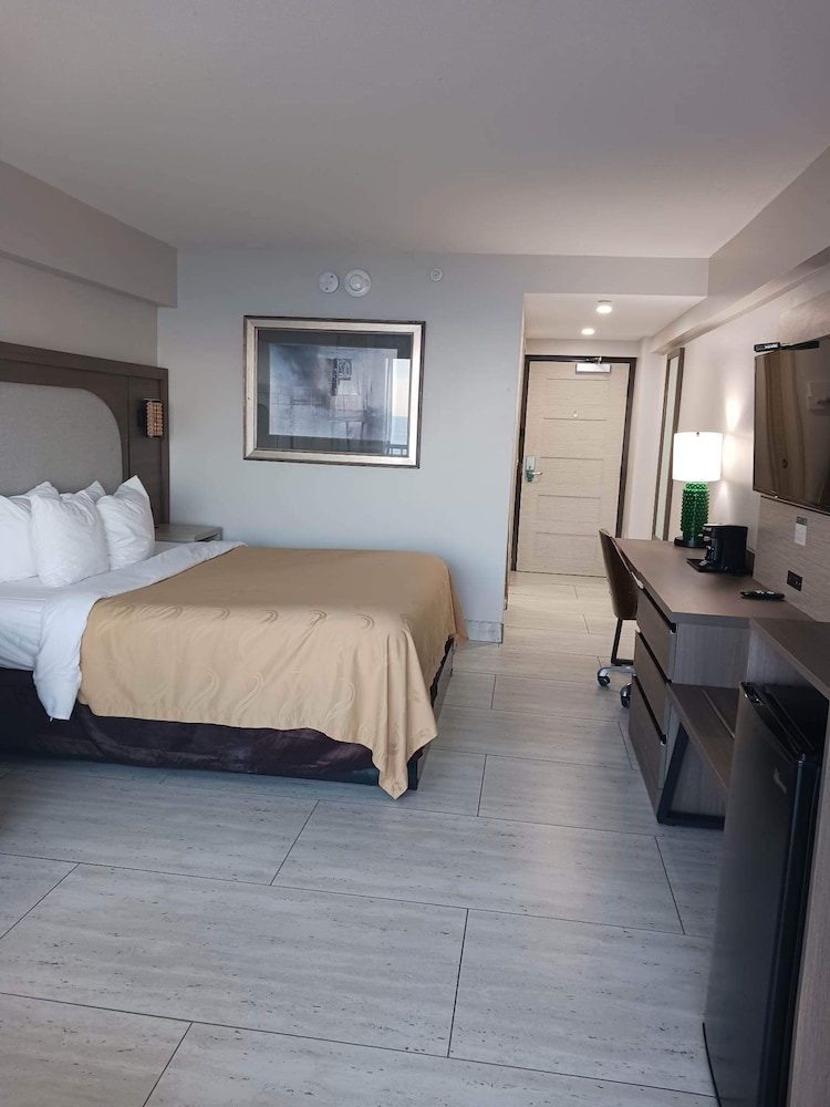 Spark by Hilton Virginia Beach Oceanfront - photo 6