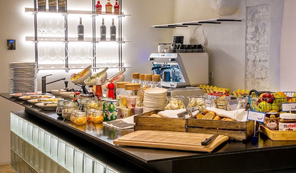 מזון ומשקאות